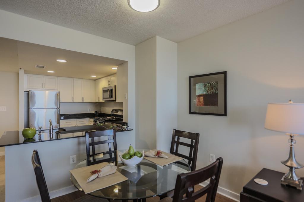 Madison Hospitality At 1401 Joyce Street Арлингтон Экстерьер фото