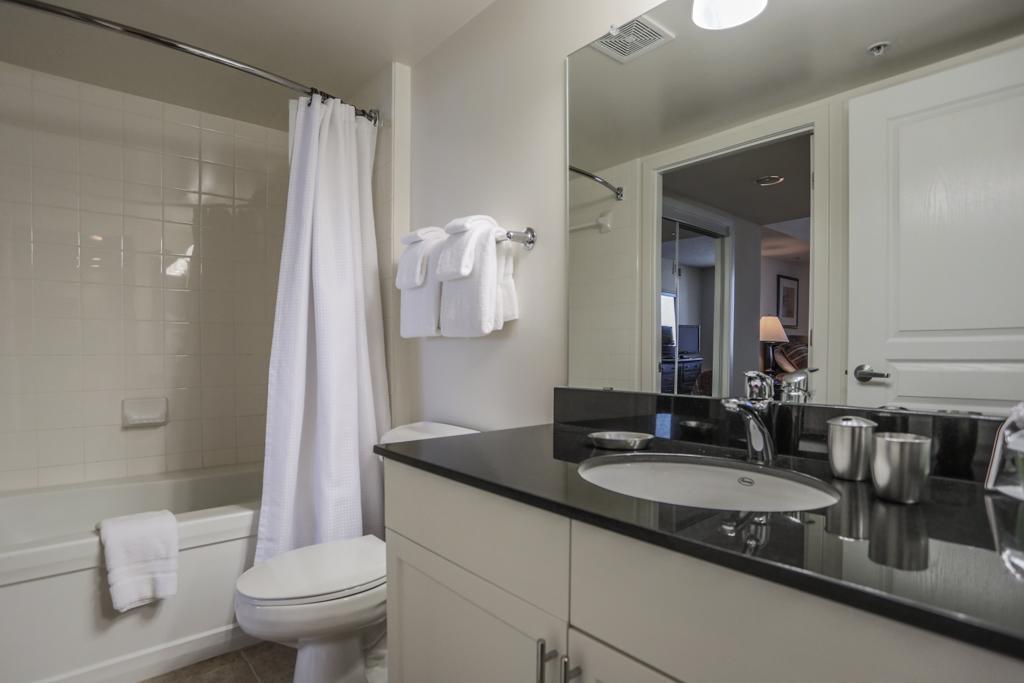 Madison Hospitality At 1401 Joyce Street Арлингтон Экстерьер фото