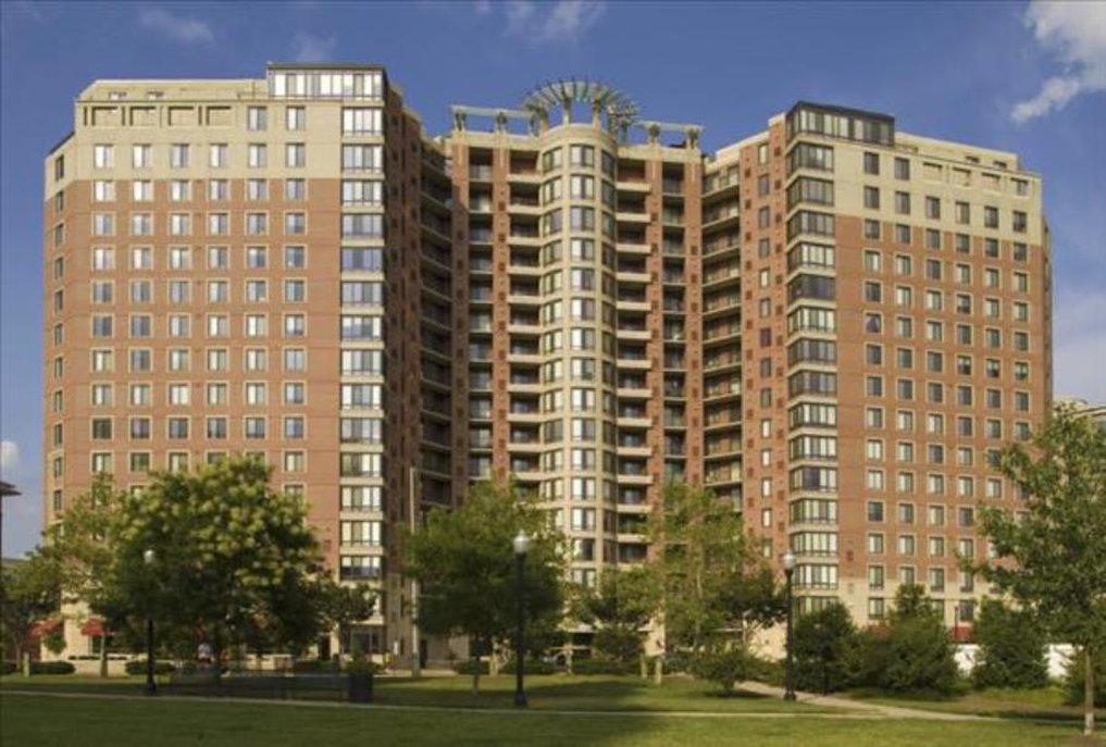 Madison Hospitality At 1401 Joyce Street Арлингтон Экстерьер фото