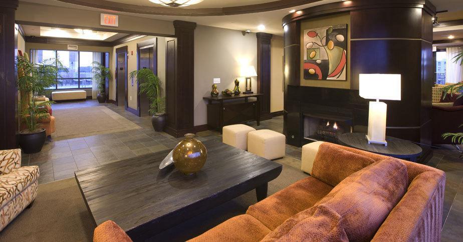 Madison Hospitality At 1401 Joyce Street Арлингтон Экстерьер фото